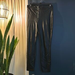 Pleather leggings with front ring zipper